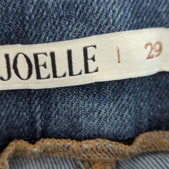 Joelle Jeans - Picture 8 of 11